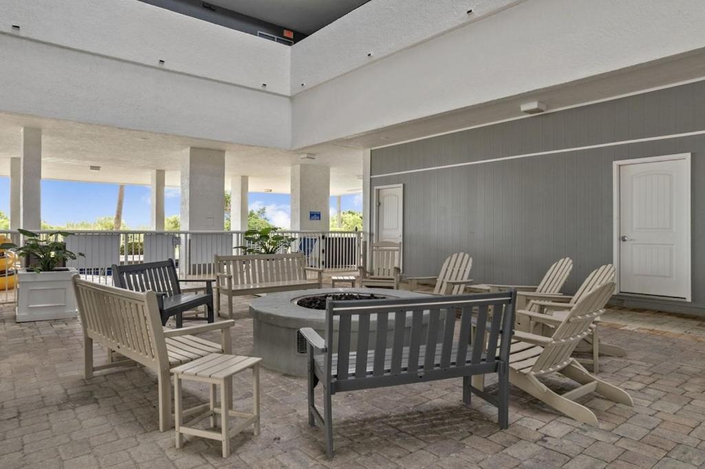 Direct Oceanfront- King Bedroom- Amazing Views/Pools/Hot Tubs/Beach Access/Golf Myrtle Beach Exterior foto